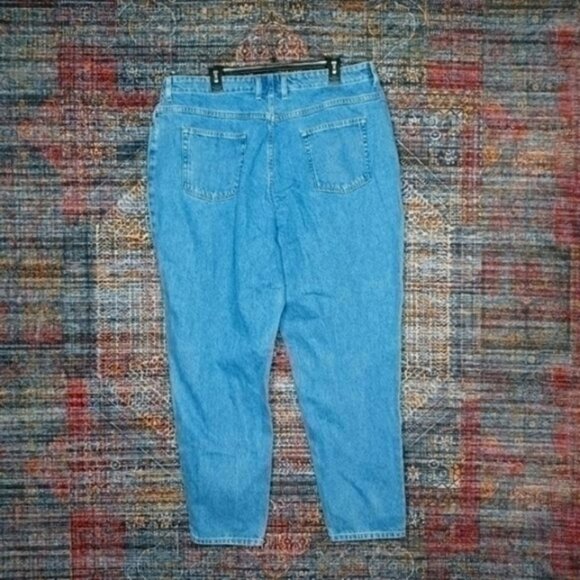 LL Bean womens medium wash Original relaxed stretch jeans 22x30 EUC - Picture 2 of 6